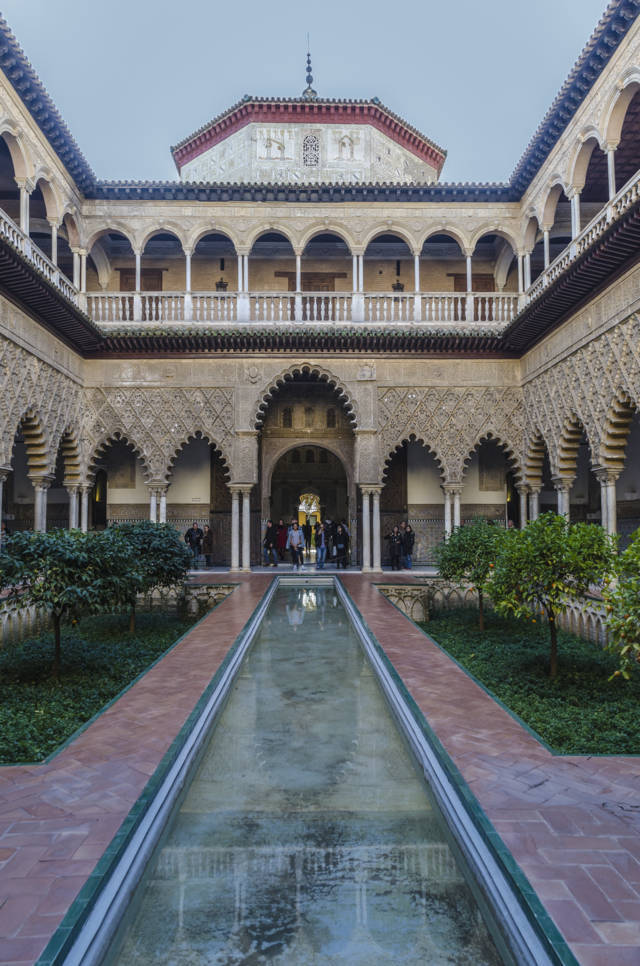 Sevilla 087 - Real Álcazar - Palacio del Rey Don Pedro - Patio de Las Doncellas.jpg